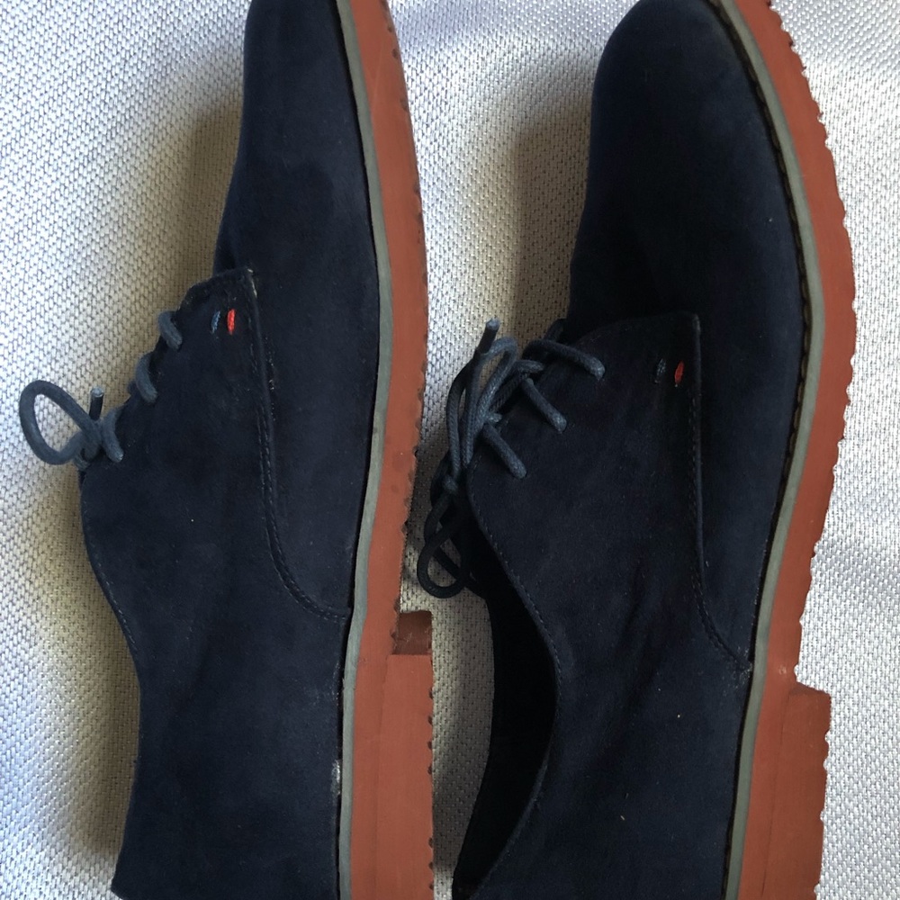 Cute TOMMY HILFIGER blue suede loafers size 7.5
